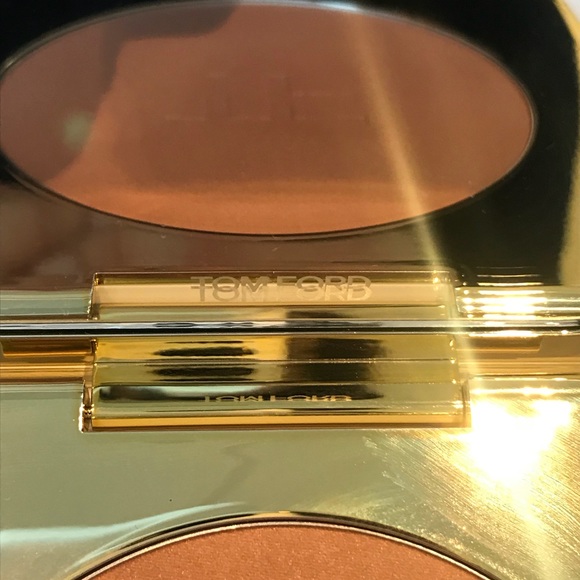 Tom Ford Bronzing Powder - Picture 3 of 4